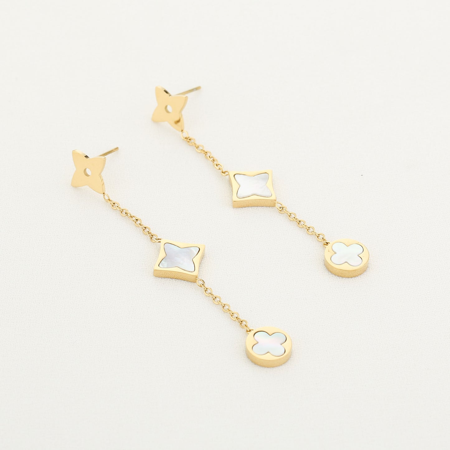 Britt - gold