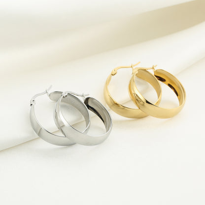 Manon Hoops