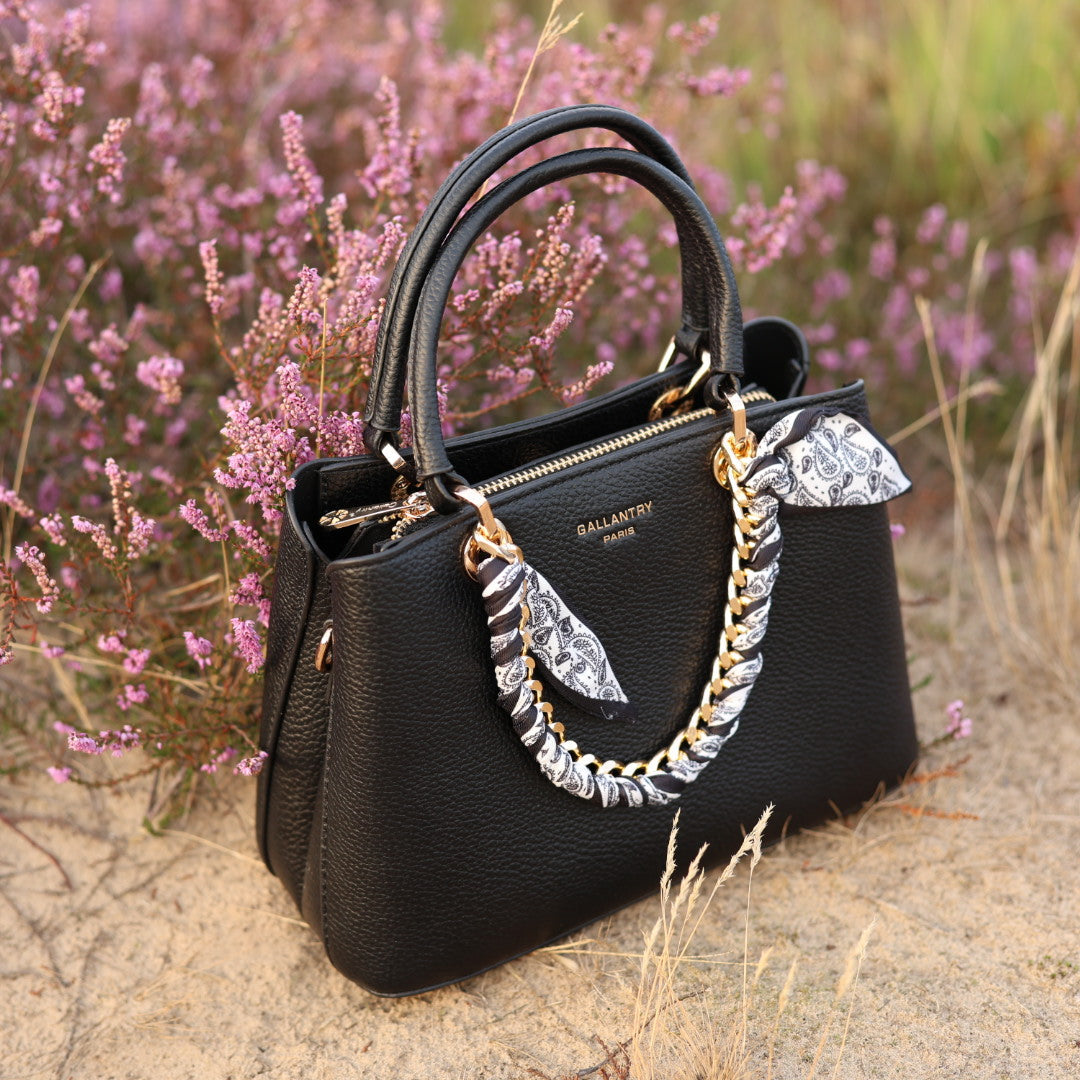 Zwarte handtas met chain detail – Joyful Shopping